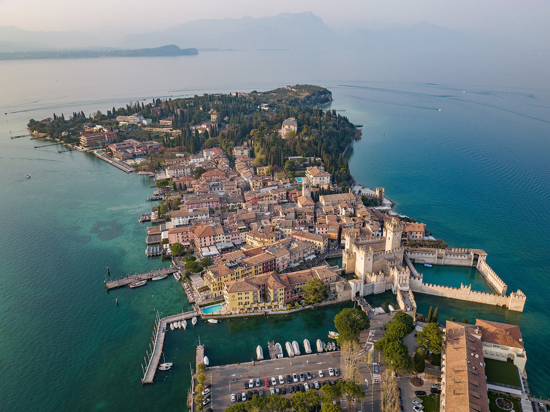 Veduta di Sirmione sul Lago di Garda